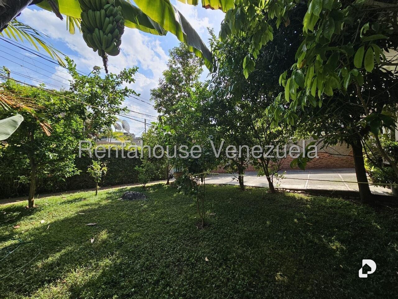 Casa en Los Palos Grandes, Caracas – 3