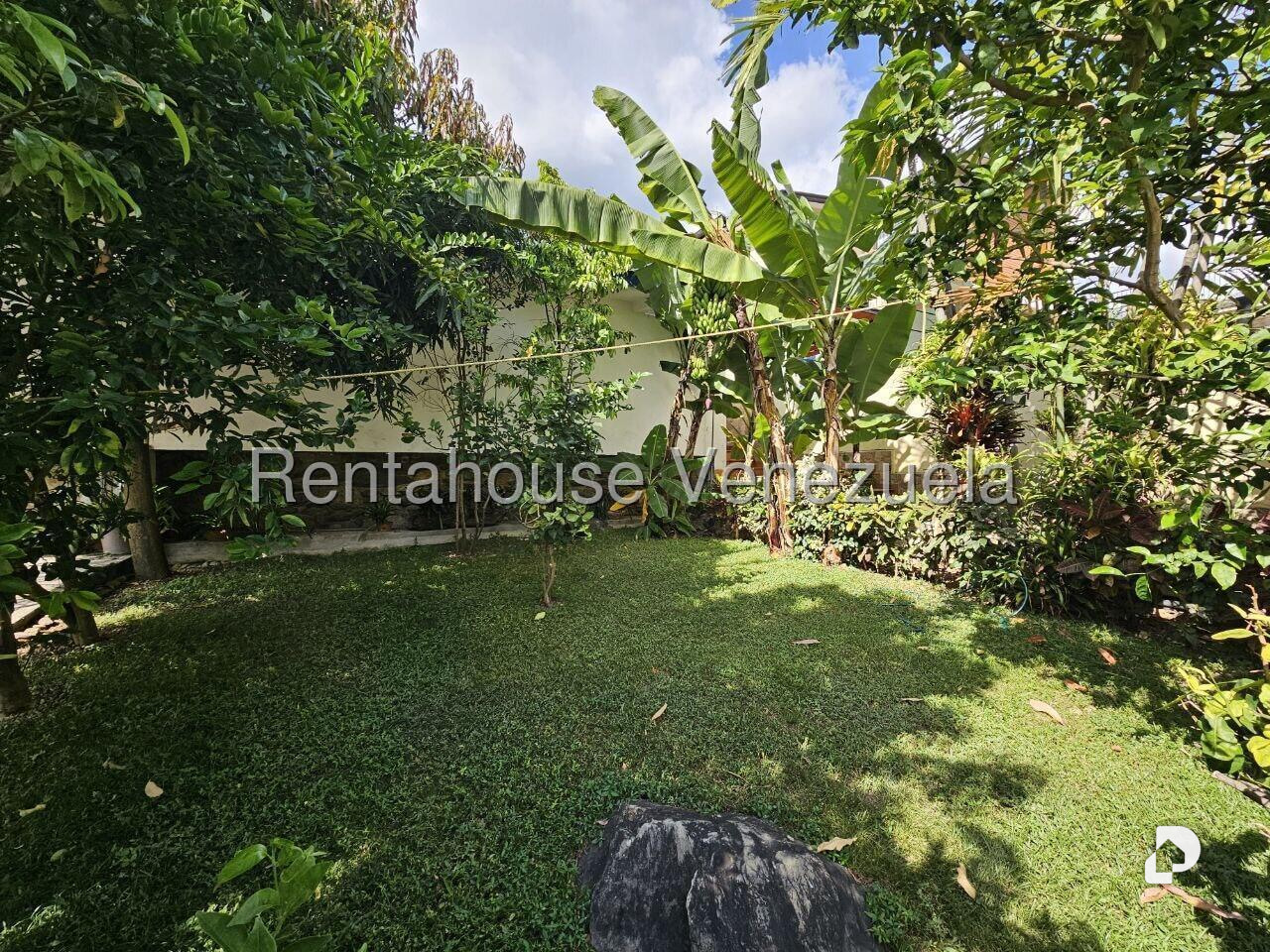 Casa en Los Palos Grandes, Caracas – 4