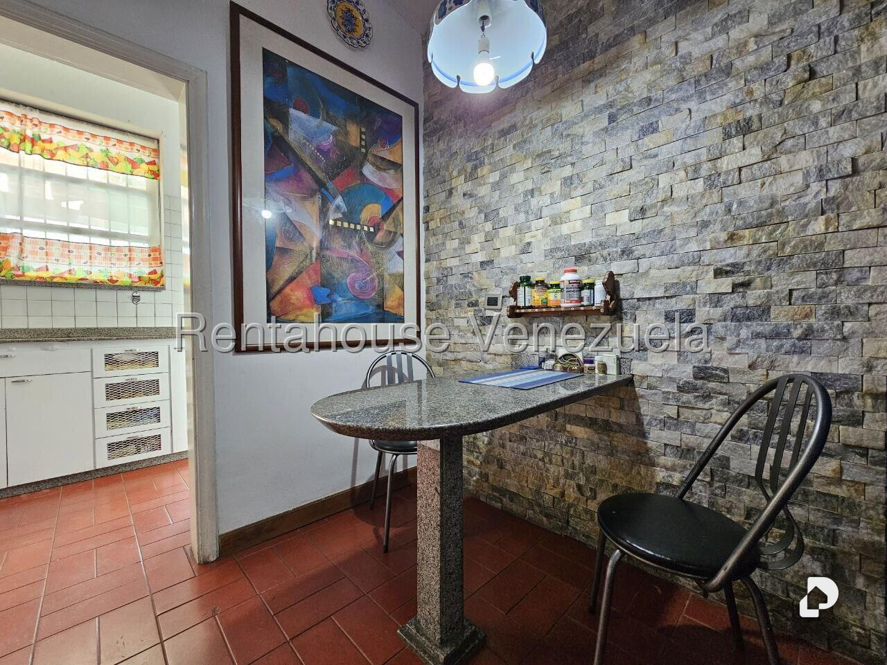 Casa en Los Palos Grandes, Caracas – 13