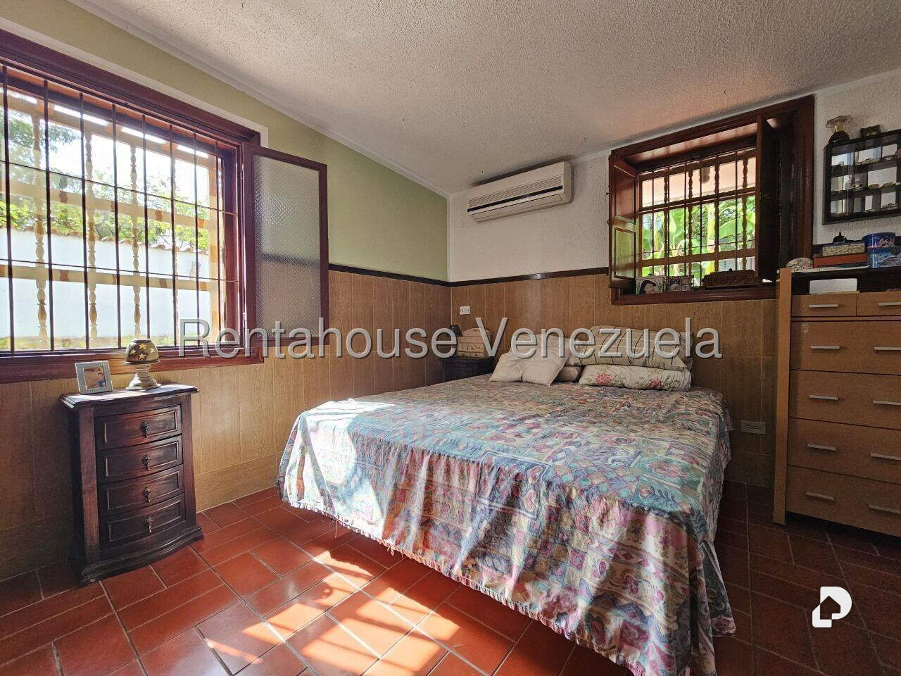 Casa en Los Palos Grandes, Caracas – 29