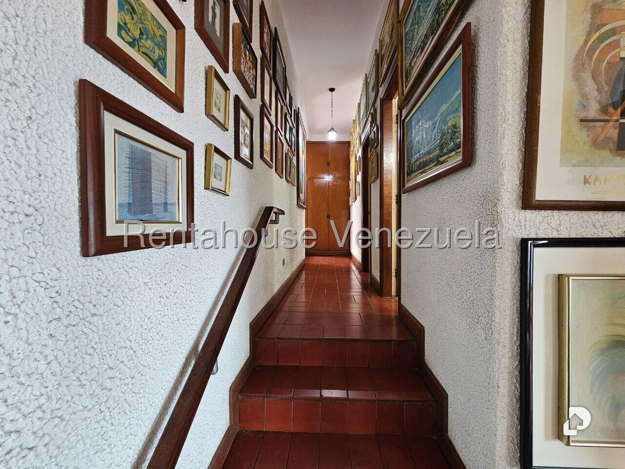 Casa en Los Palos Grandes, Caracas – 23