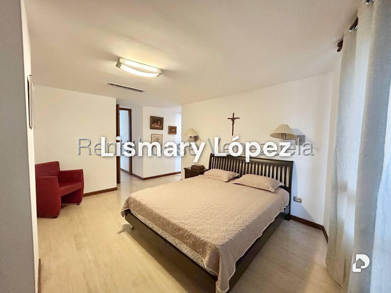 Apartamento en Campo Alegre, Caracas – 24