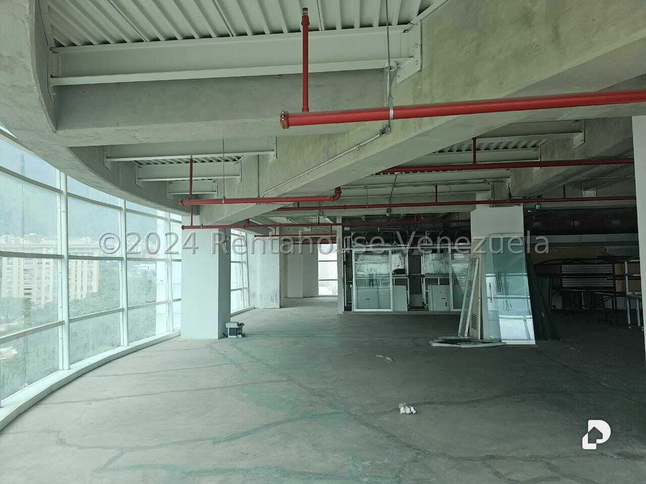Oficina en La Urbina, Caracas – 14