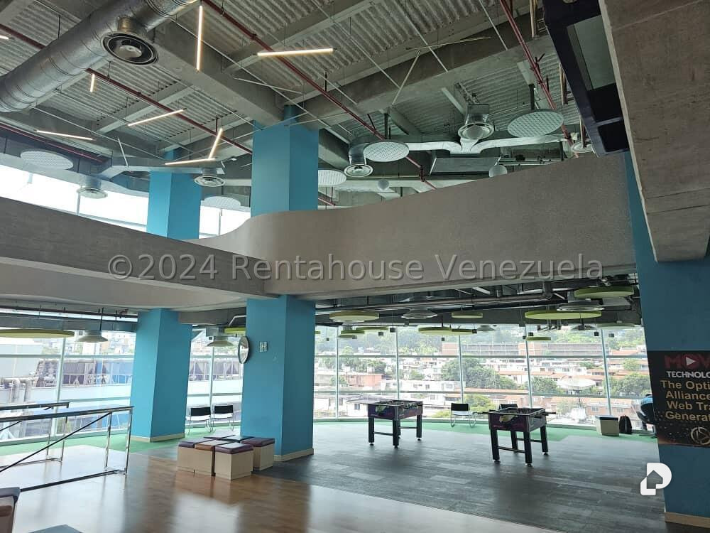 Oficina en La Urbina, Caracas – 30