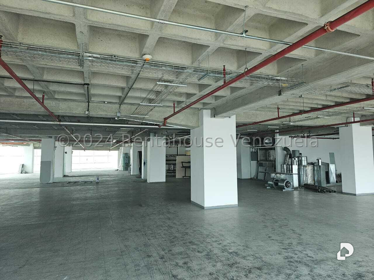 Oficina en La Urbina, Caracas – 16