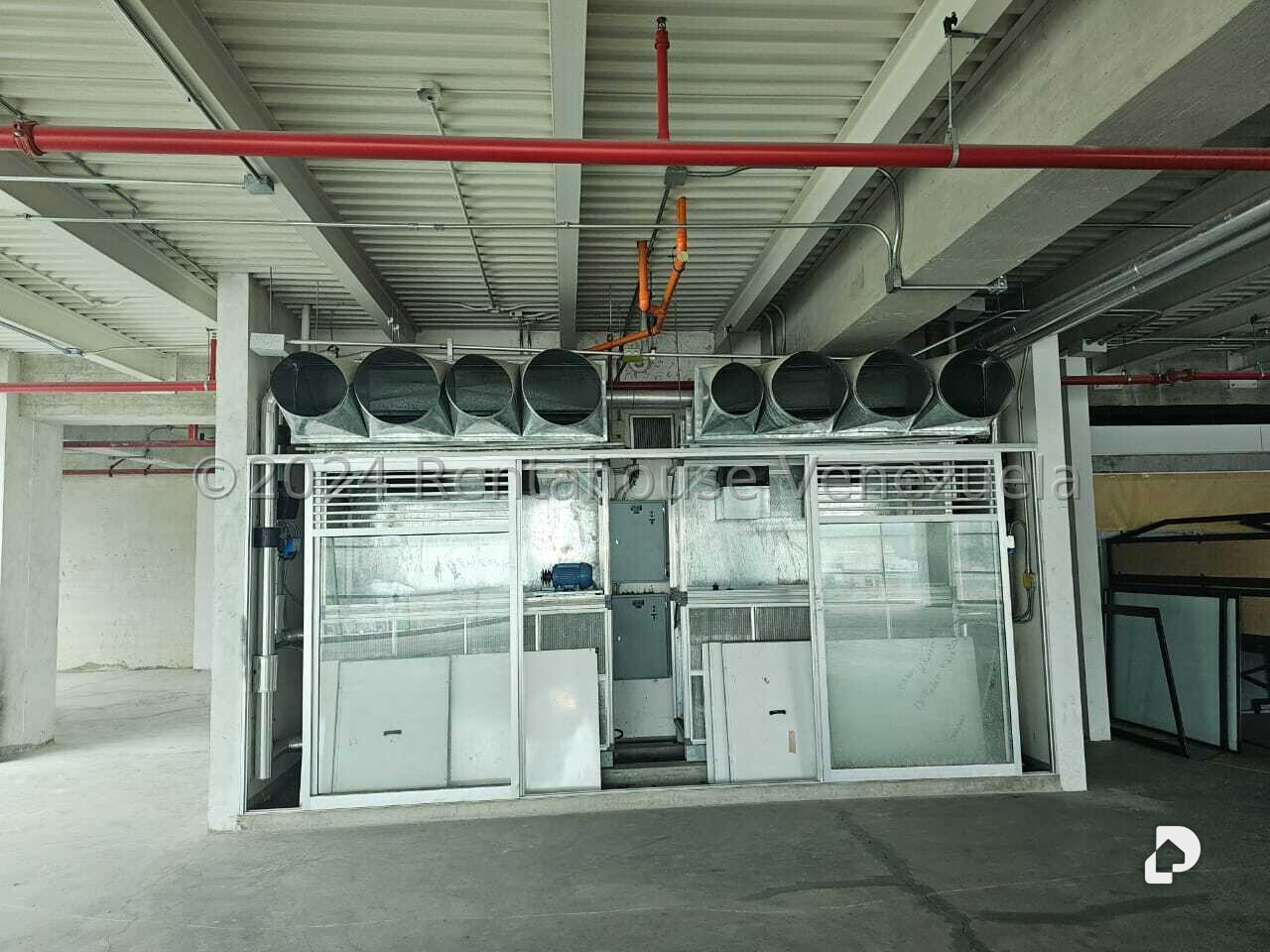 Oficina en La Urbina, Caracas – 11