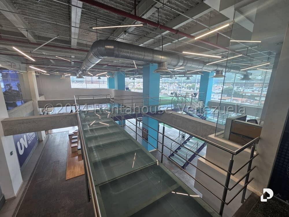 Oficina en La Urbina, Caracas – 27