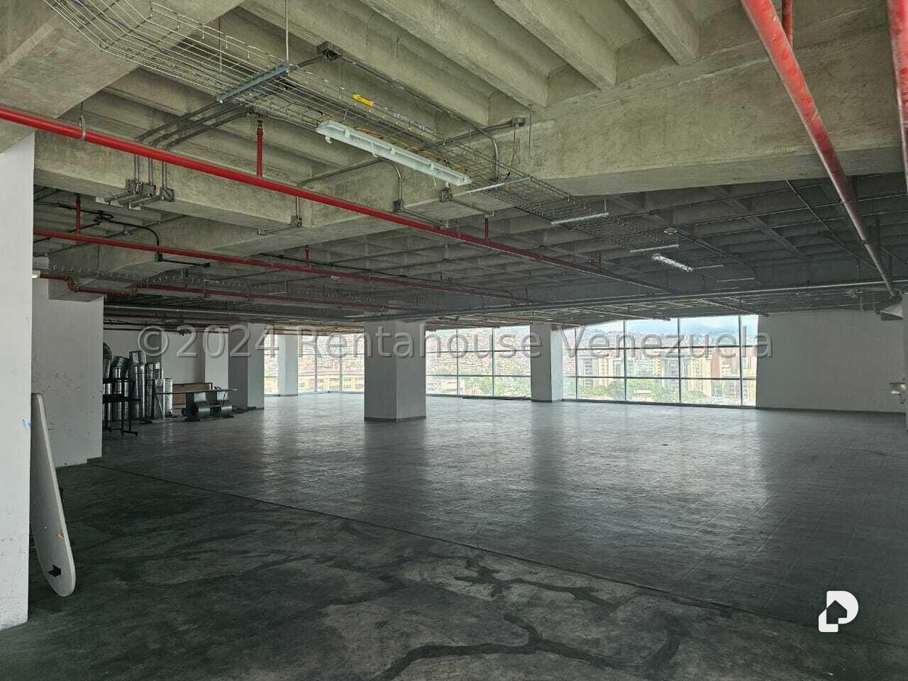 Oficina en La Urbina, Caracas – 9