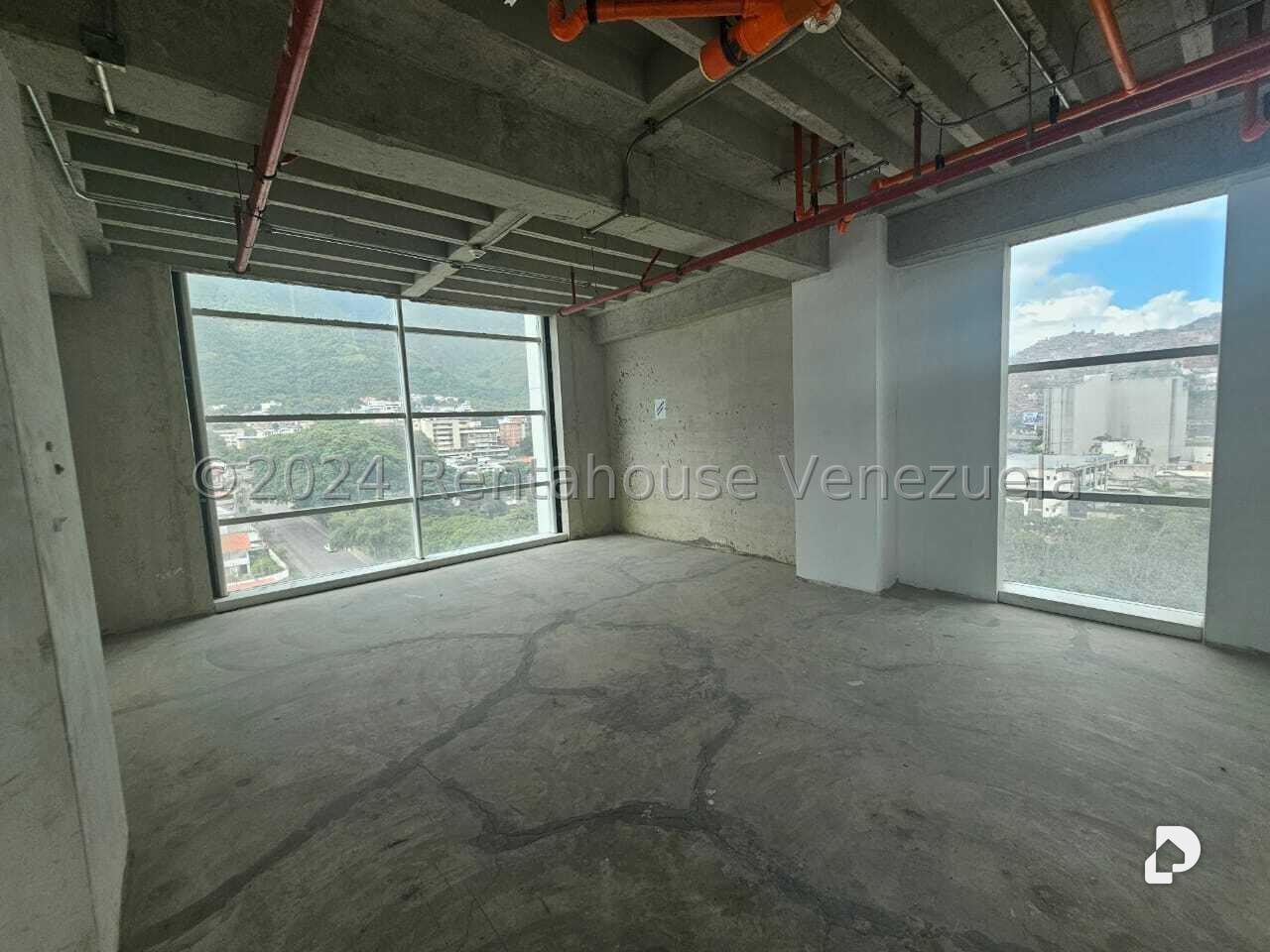 Oficina en La Urbina, Caracas – 8
