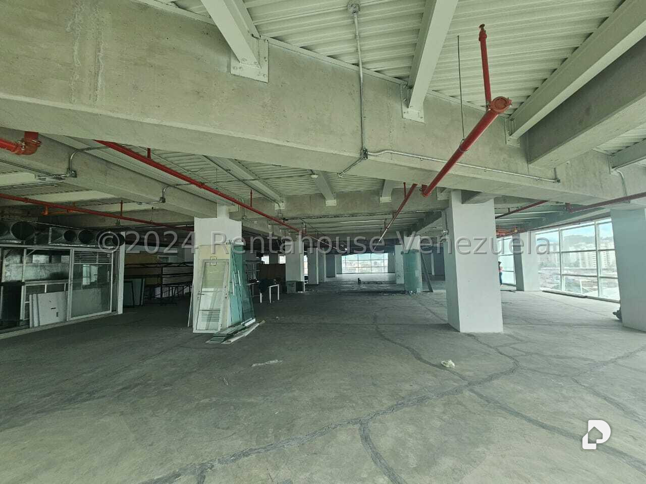 Oficina en La Urbina, Caracas – 21