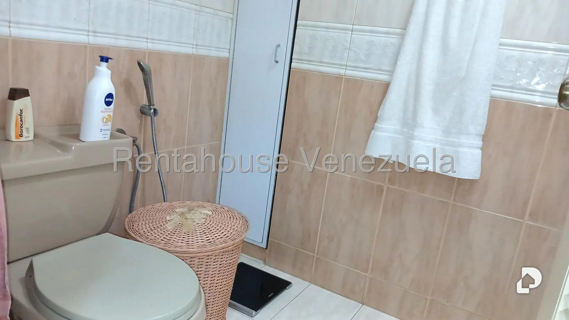 Apartamento en Las Esmeraldas, Caracas – 24