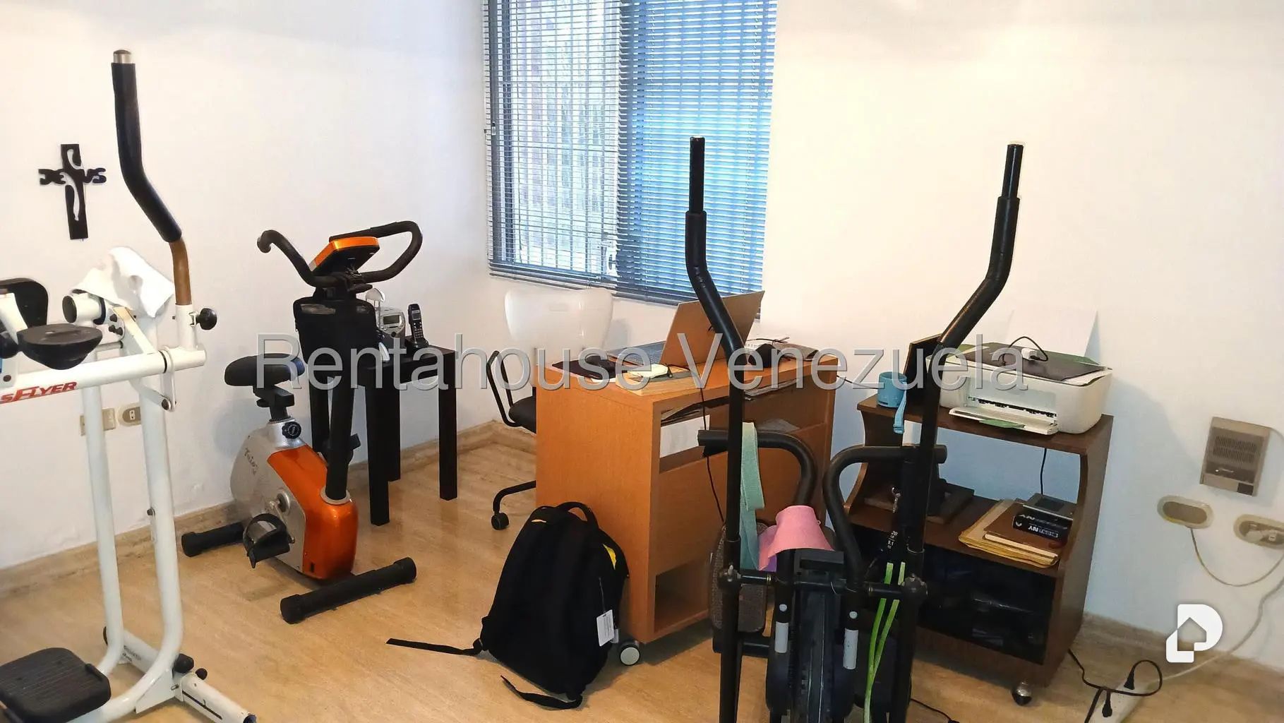 Apartamento en Las Esmeraldas, Caracas – 28