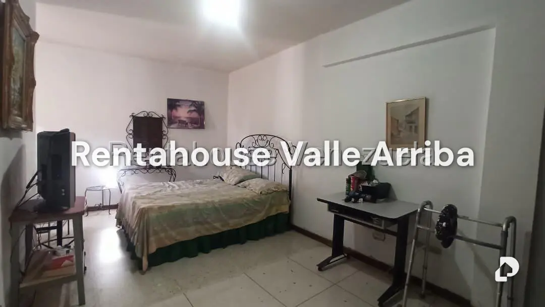 Casa en La Trinidad, Caracas – 17