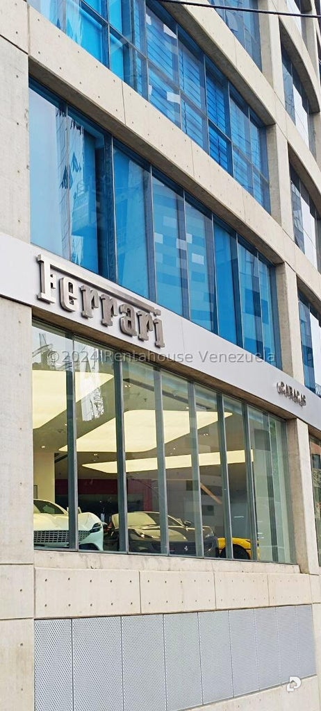 Oficina en Las Mercedes, Caracas – 9