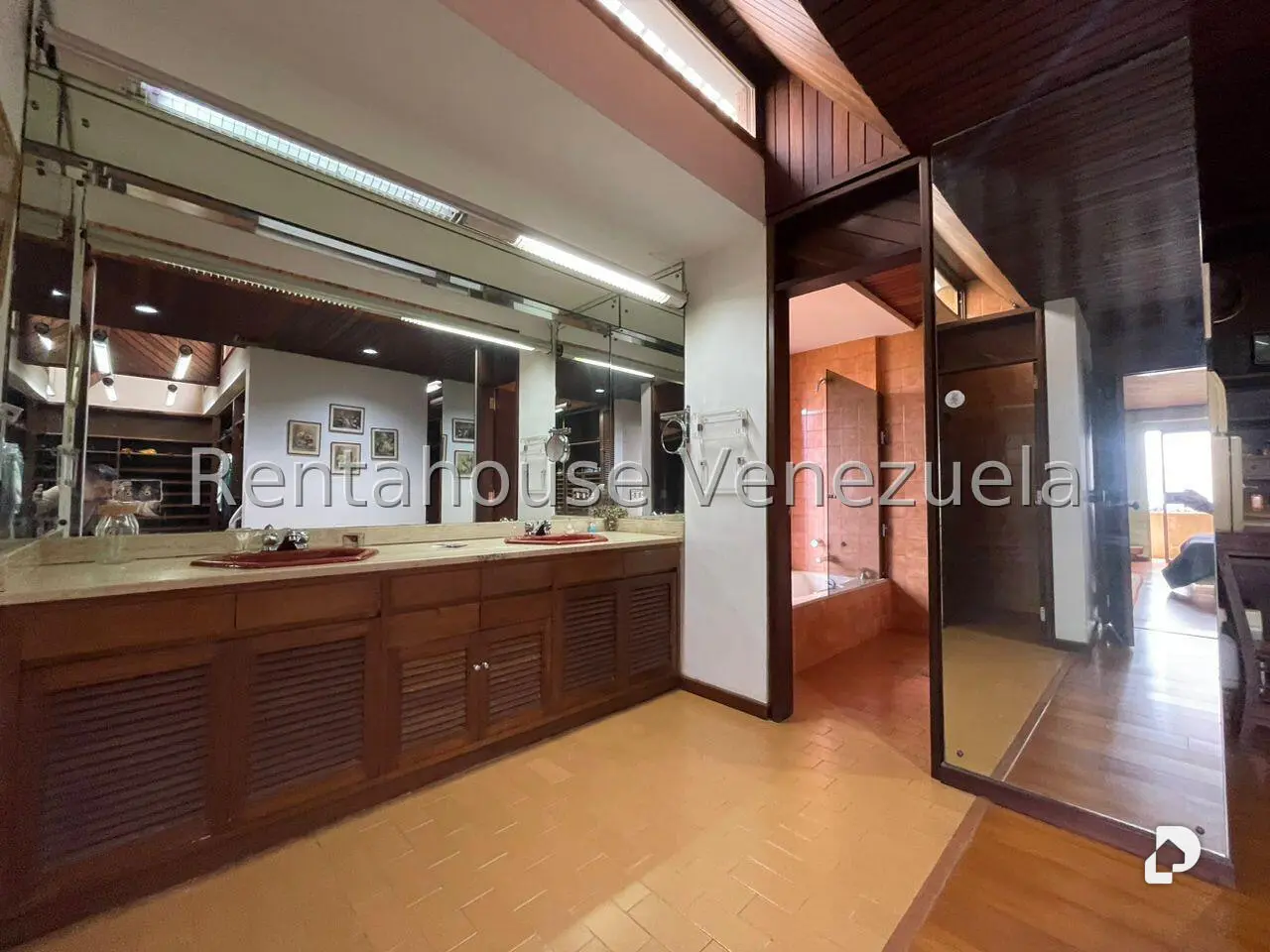 Casa en Oripoto, Caracas – 20