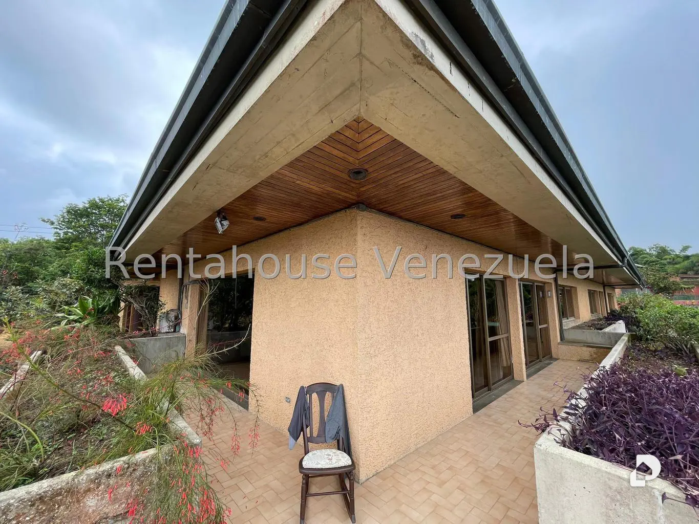 Casa en Oripoto, Caracas – 30