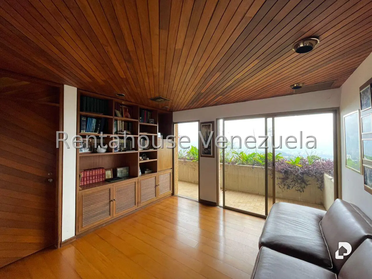 Casa en Oripoto, Caracas – 17
