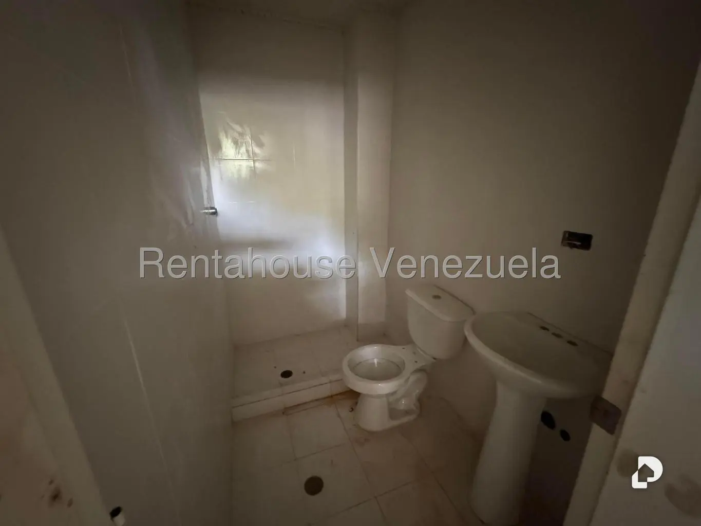 Casa en Oripoto, Caracas – 9