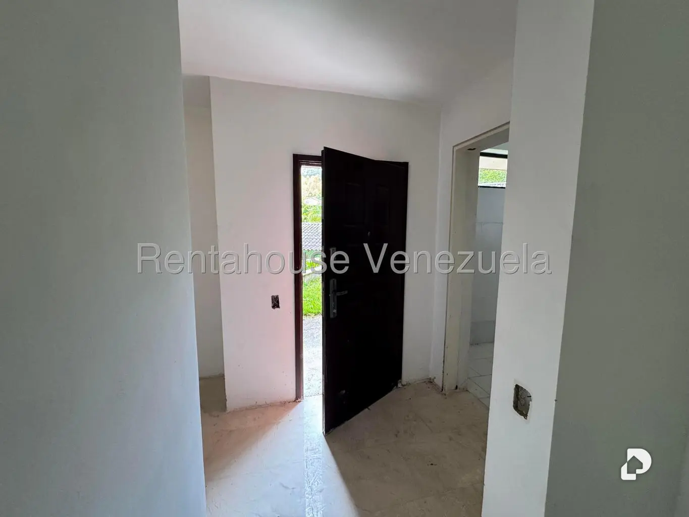 Casa en Oripoto, Caracas – 12