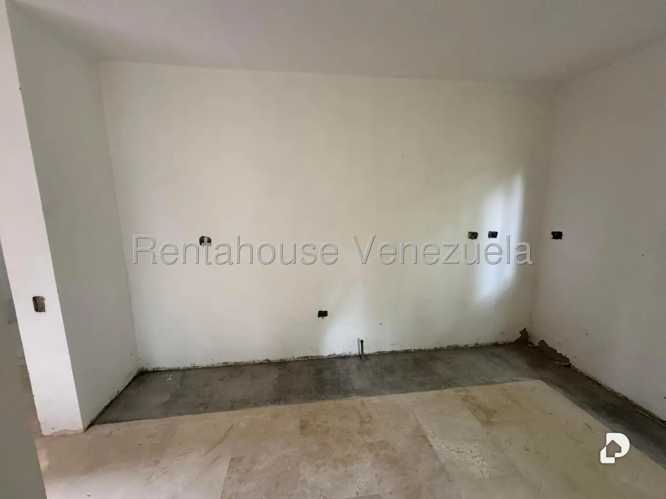 Casa en Oripoto, Caracas – 13