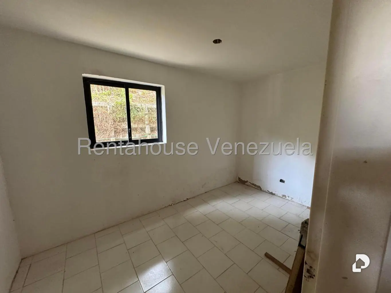 Casa en Oripoto, Caracas – 8