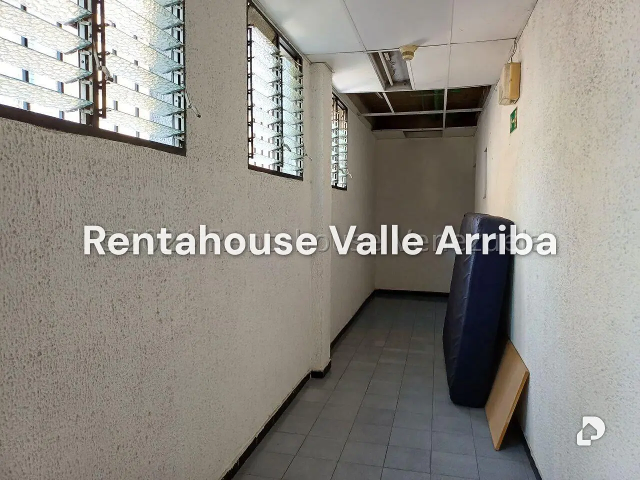 Local comercial en La Florida, Caracas – 16