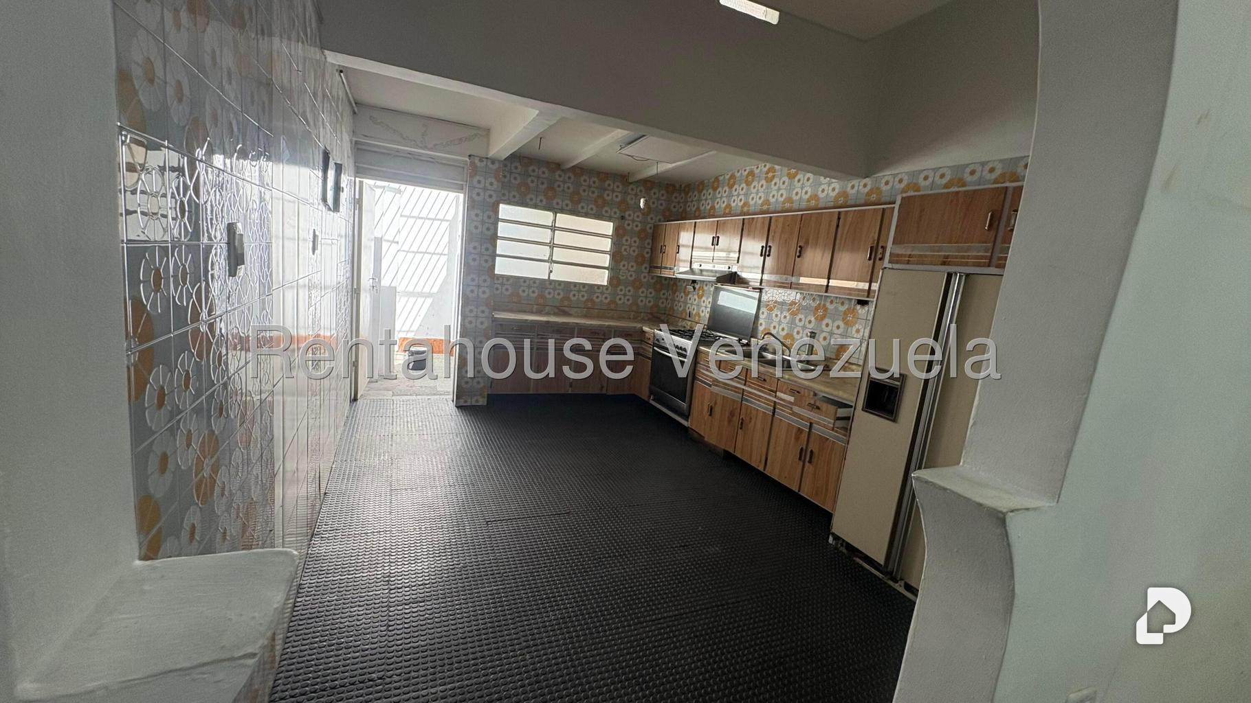 Local comercial en Los Rosales, Caracas – 8