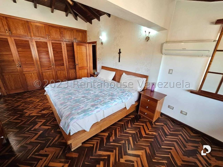 Casa en La Lagunita, Caracas – 16