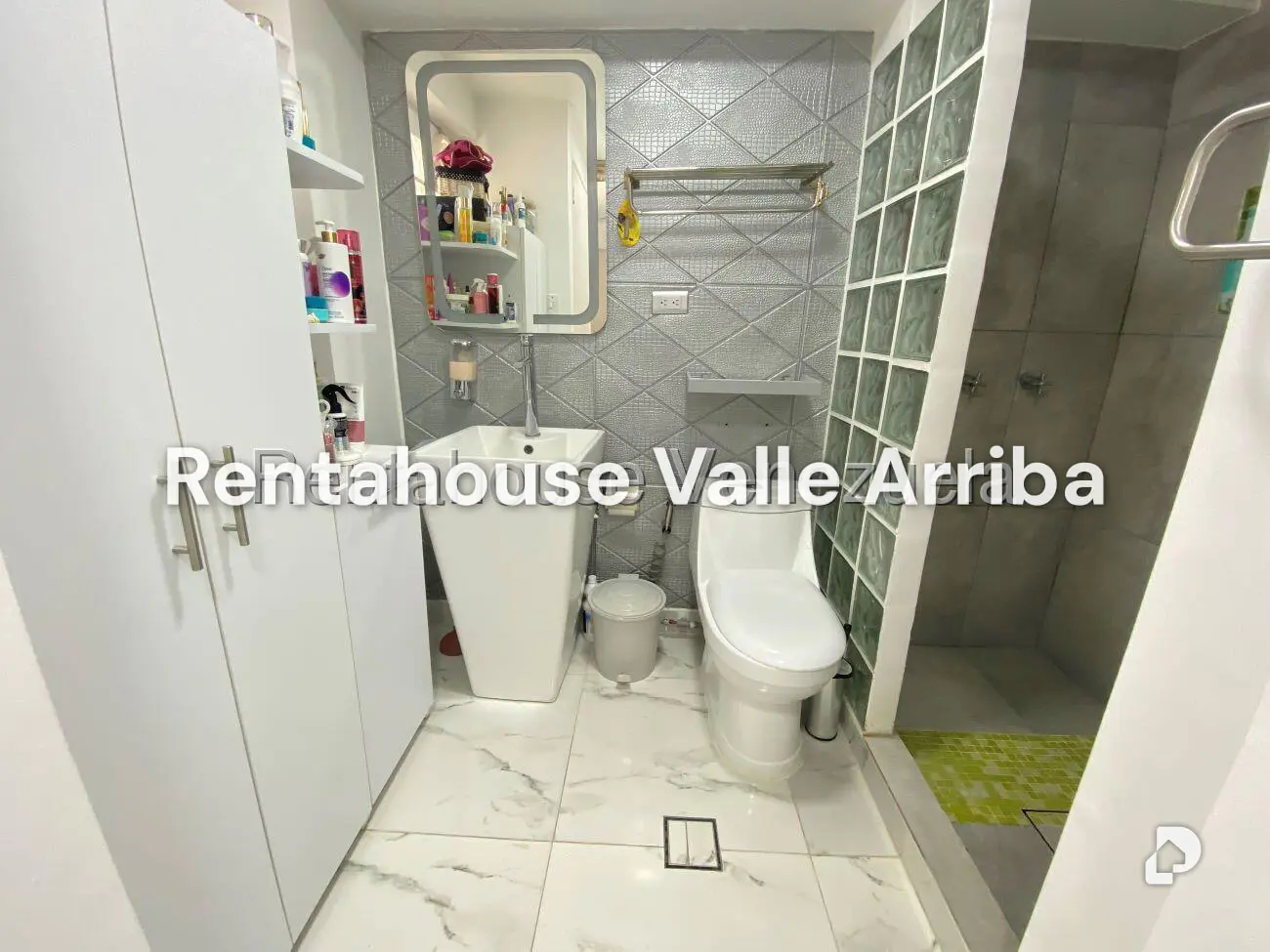 Apartamento en Santa Rosa de Lima, Caracas – 11