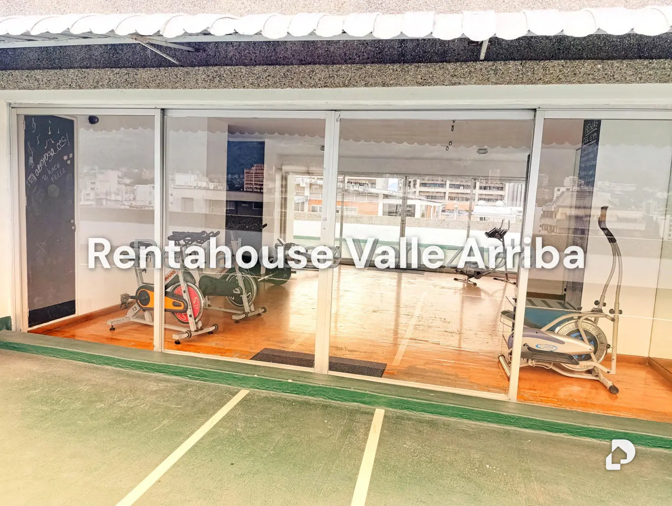 Apartamento en Los Palos Grandes, Caracas – 23