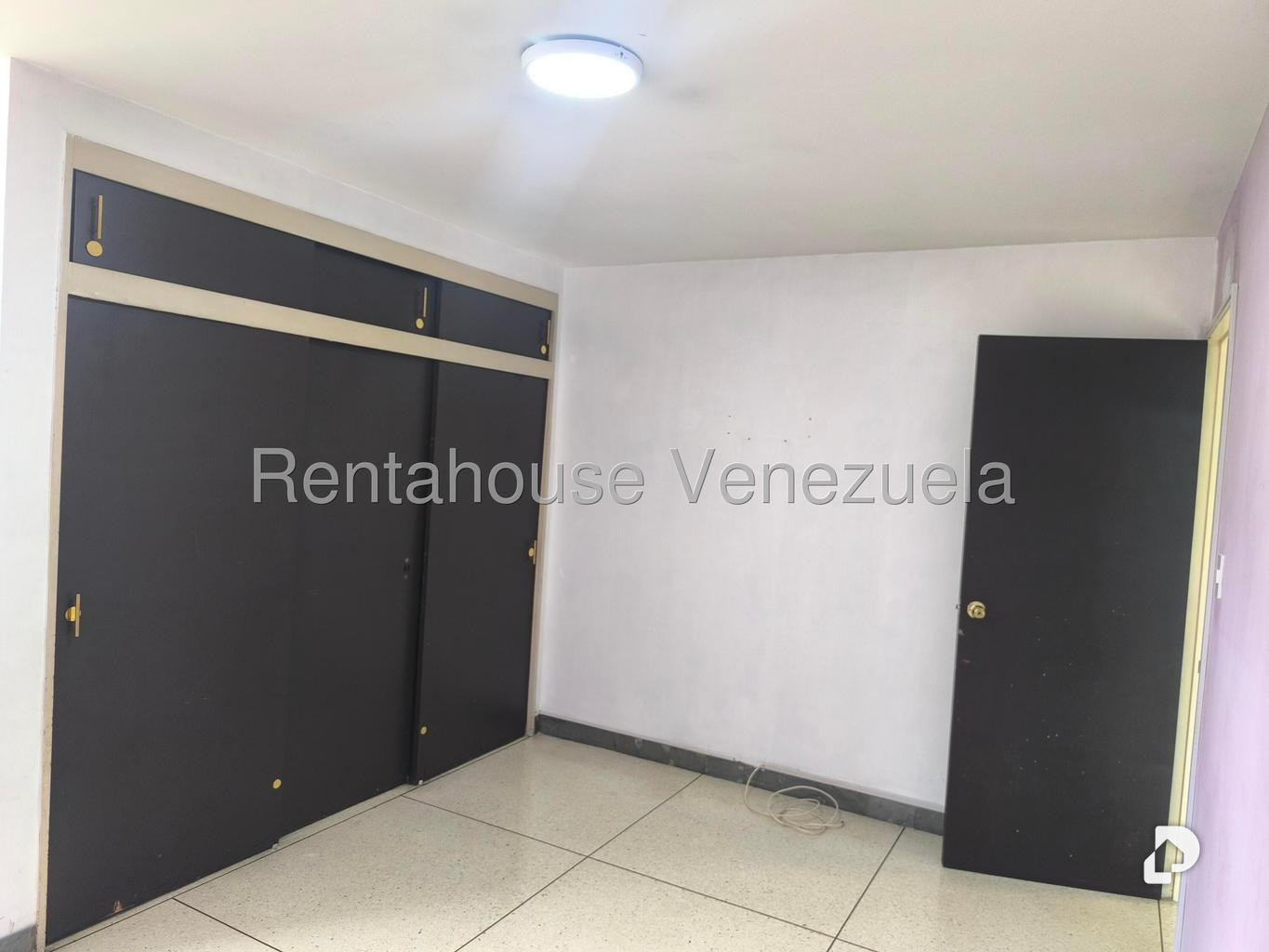 Apartamento en La Florida, Caracas – 23