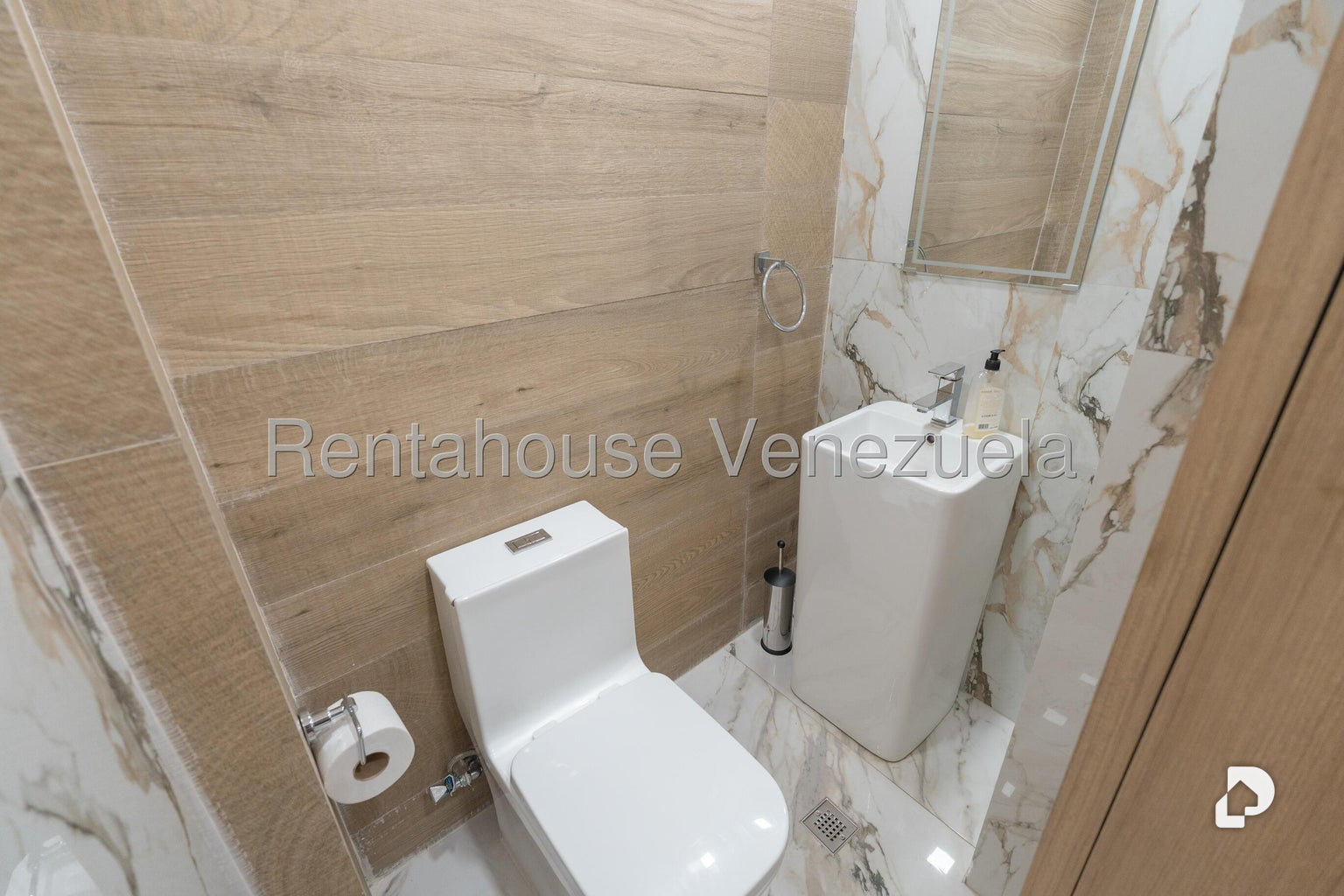 Local comercial en La Trinidad, Caracas – 14
