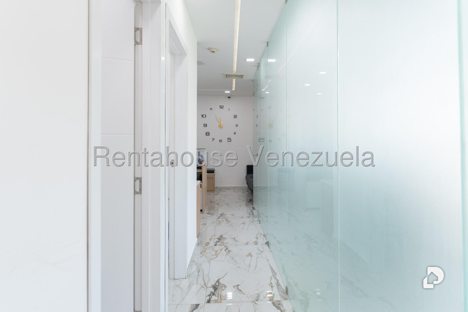 Local comercial en La Trinidad, Caracas – 8