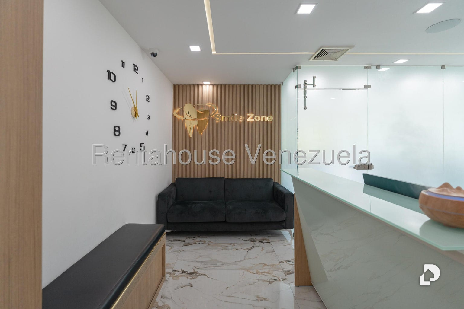 Local comercial en La Trinidad, Caracas – 2