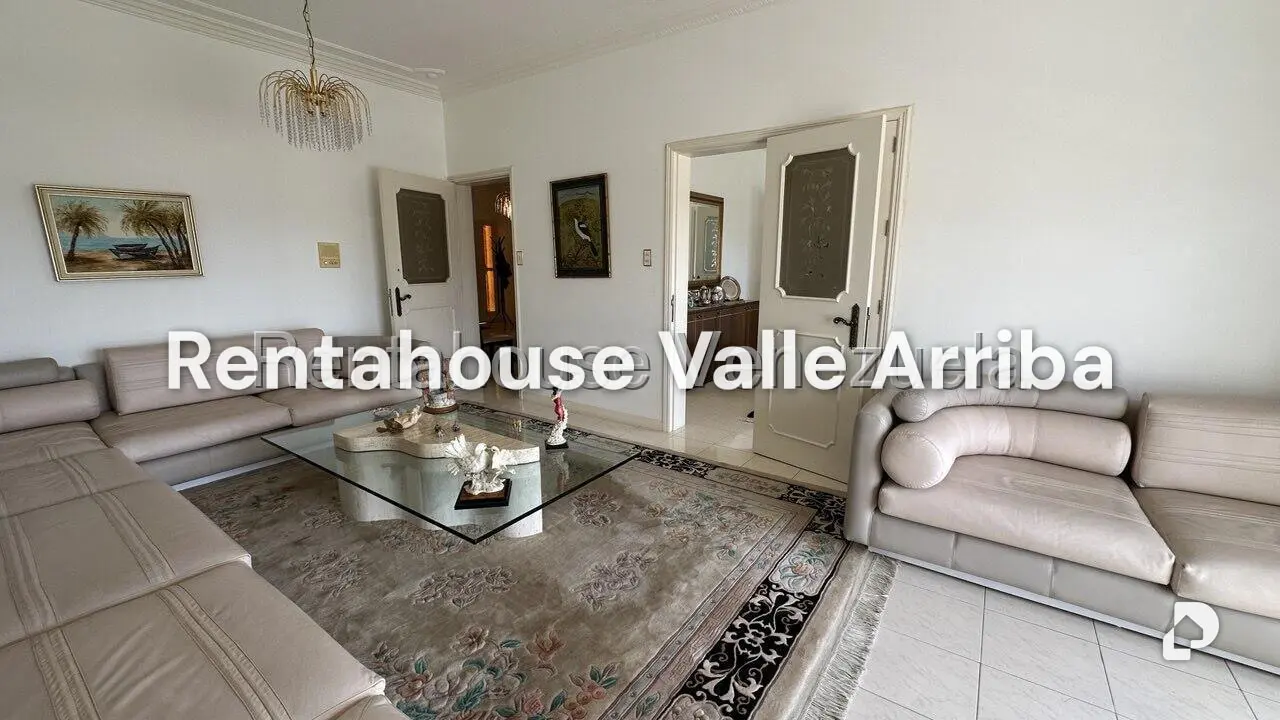 Casa en La Tahona, Caracas – 8