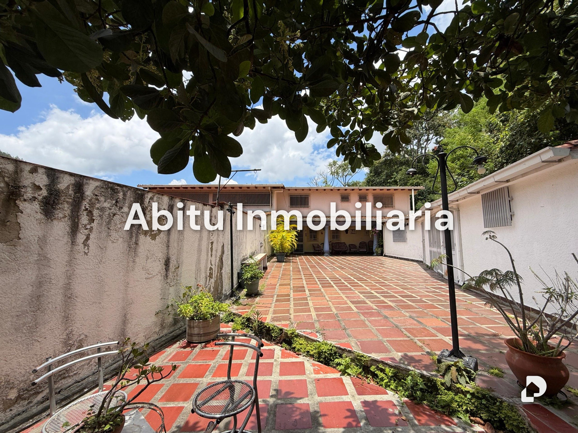 Casa en Colinas de Tamanaco, Caracas – 19