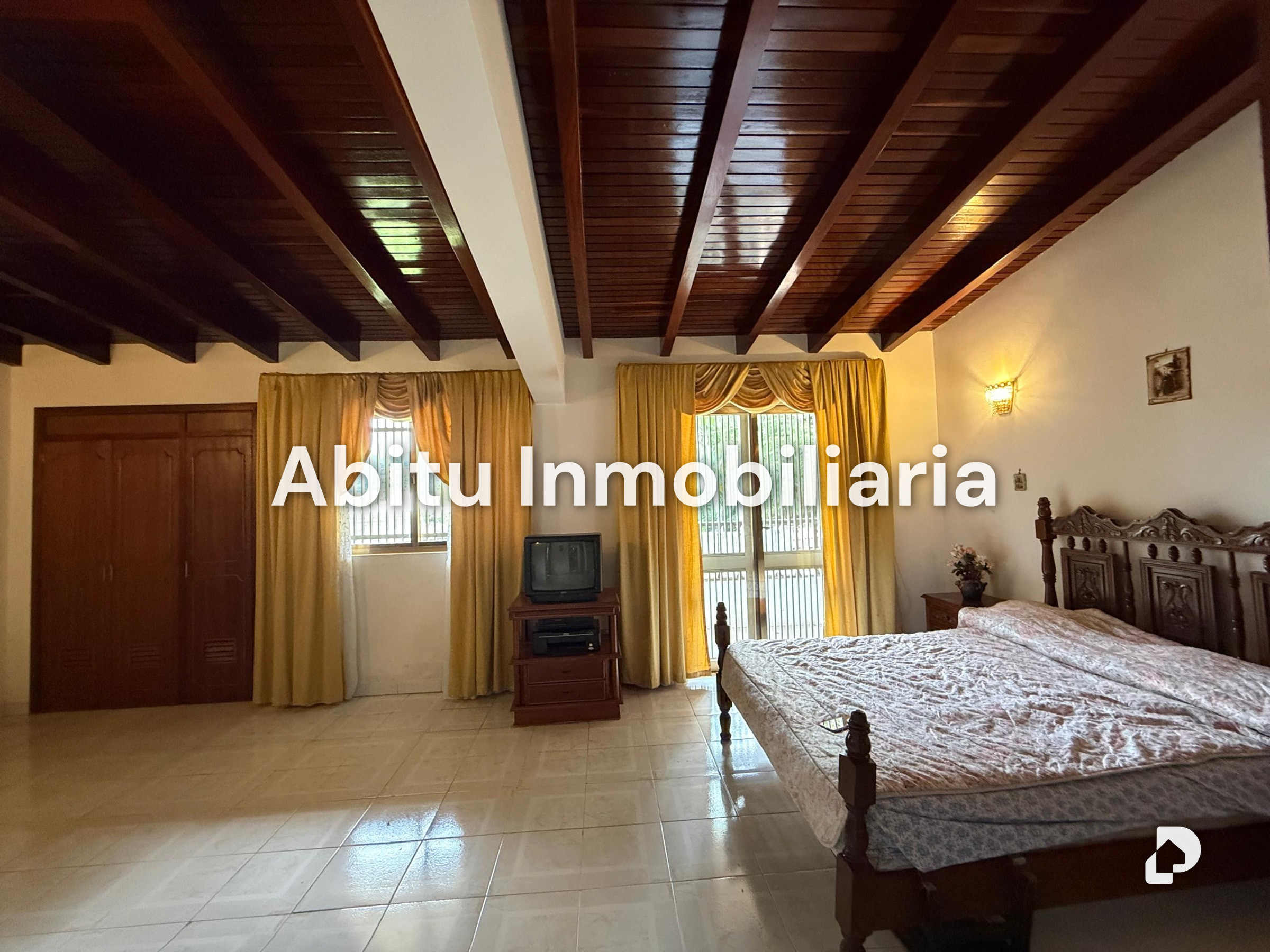 Casa en Colinas de Tamanaco, Caracas – 17