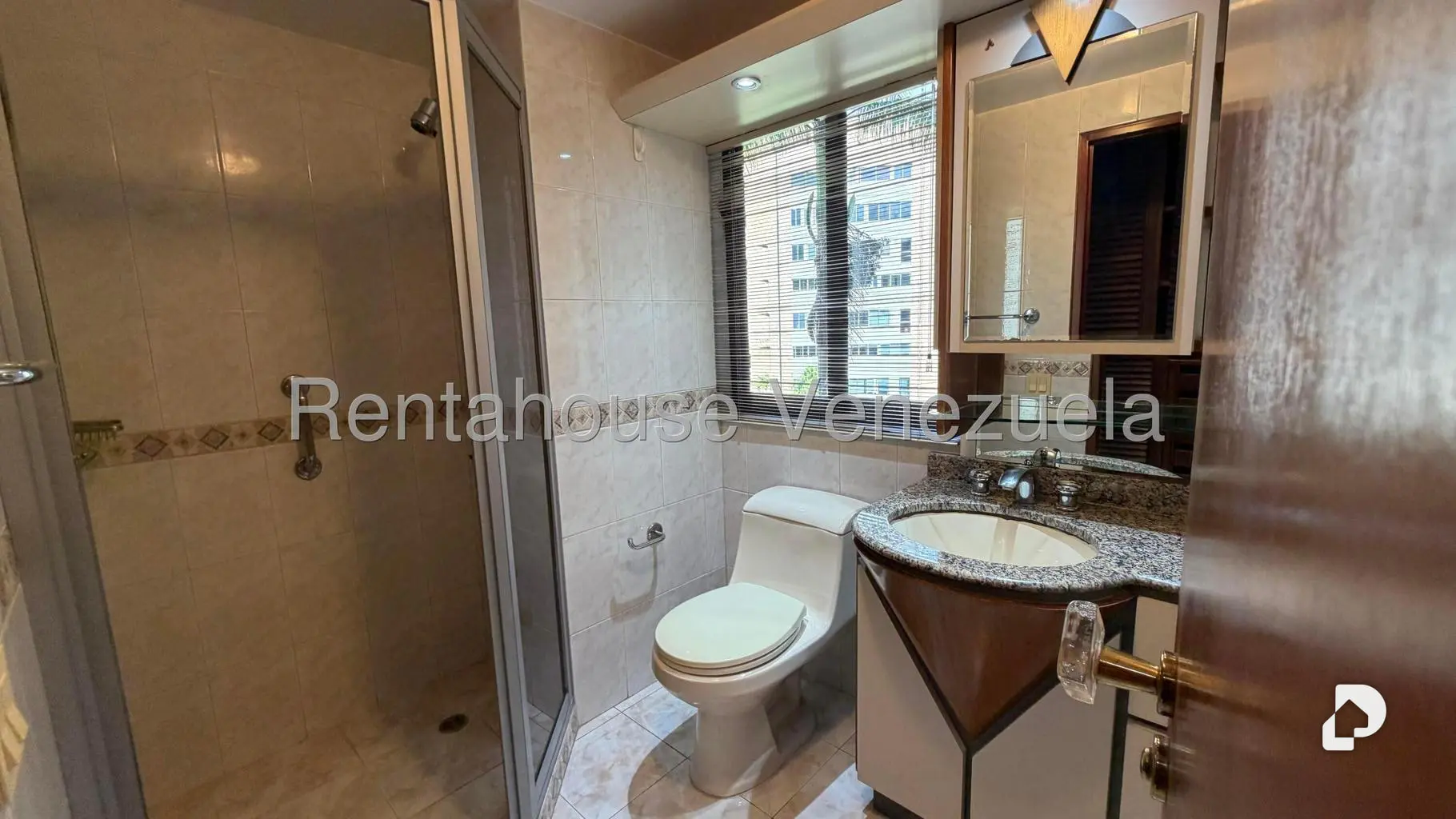 Apartamento en Los Chorros, Caracas – 18