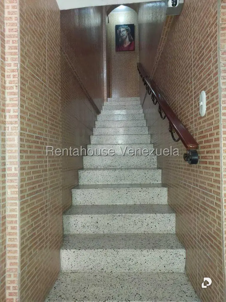 Apartamento en Catia, Caracas – 2