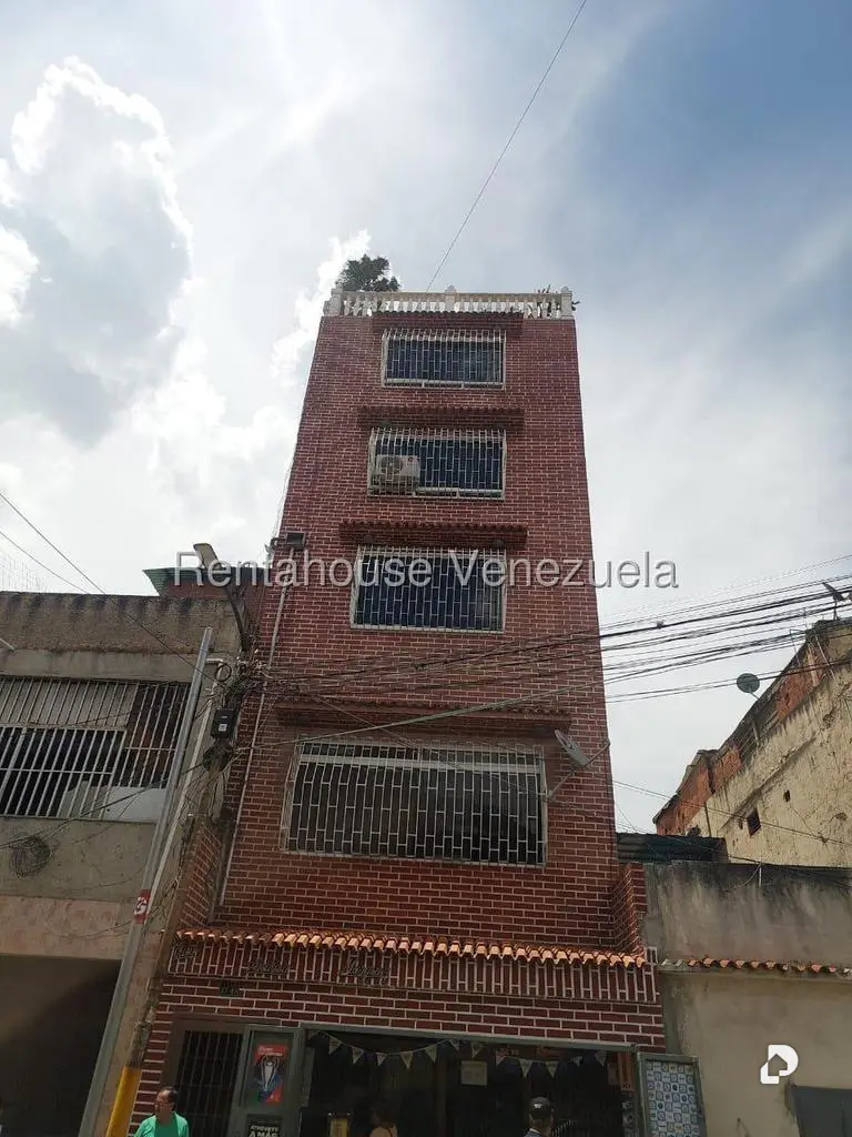 Apartamento en Catia, Caracas – 1