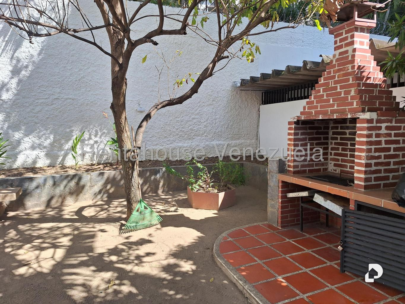Apartamento en Los Palos Grandes, Caracas – 16