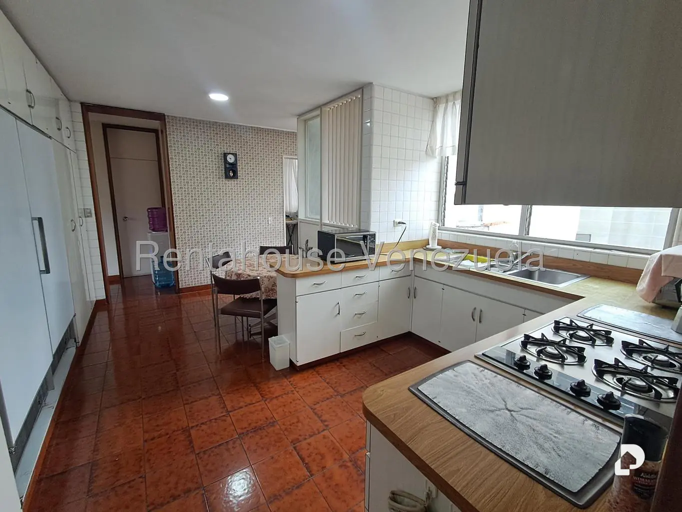 Apartamento en San Bernardino, Caracas – 22