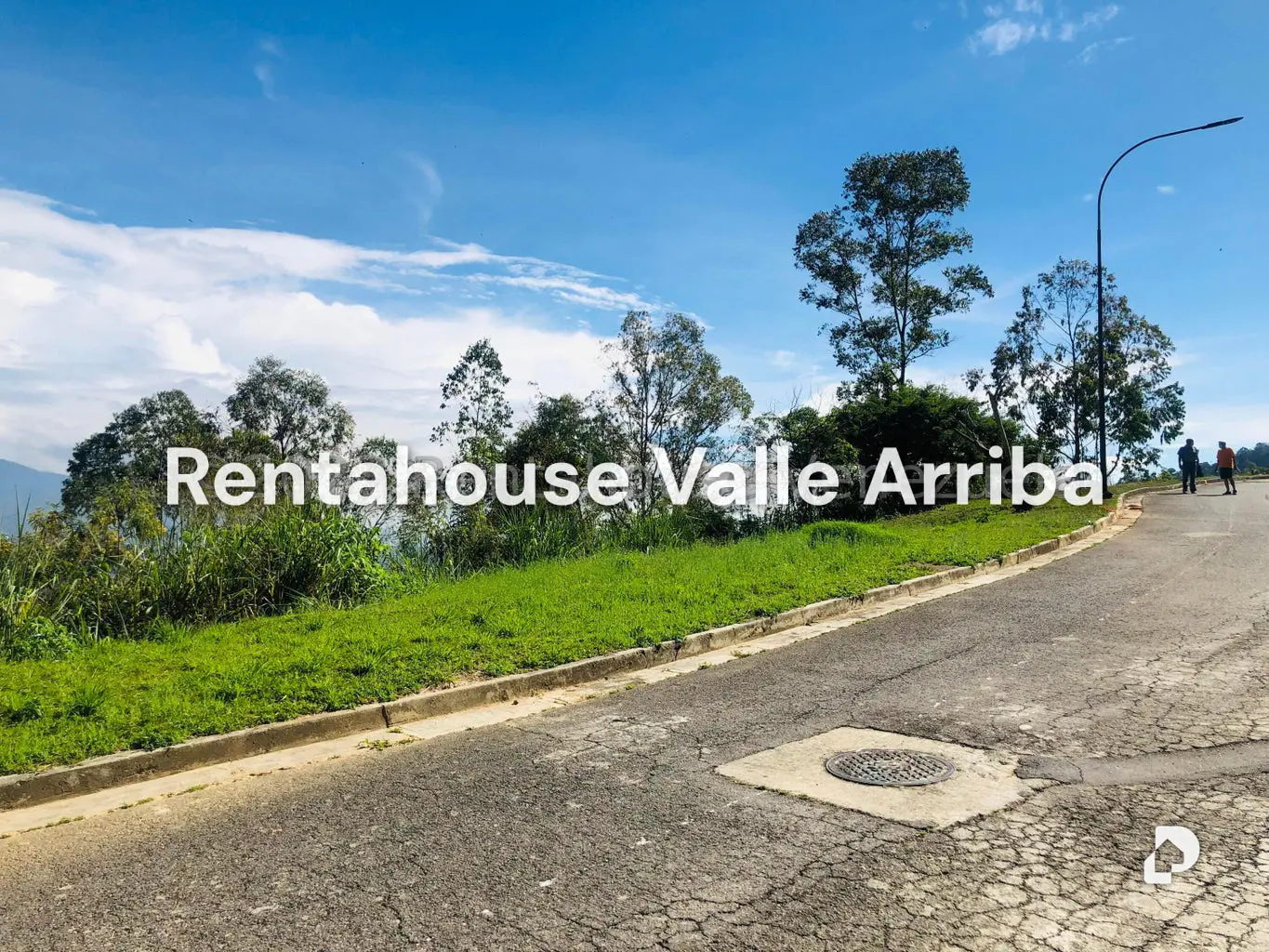 Terreno en Los Naranjos (del Cafetal), Caracas – 18
