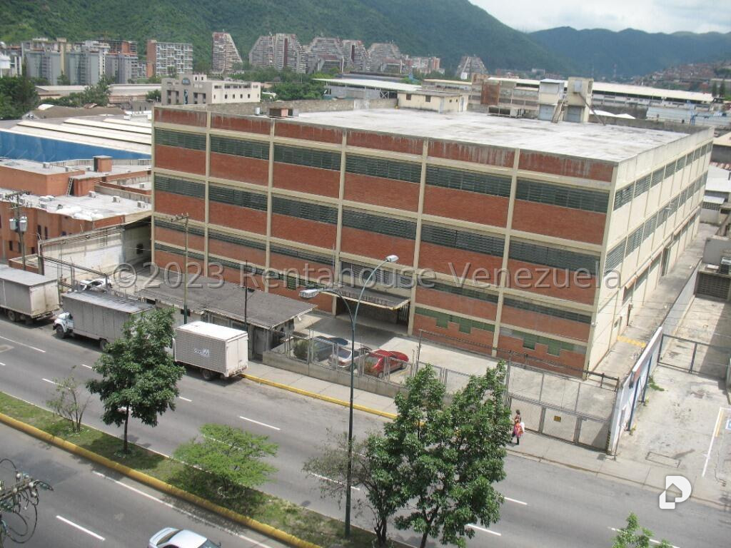 Local comercial en La Yaguara, Caracas