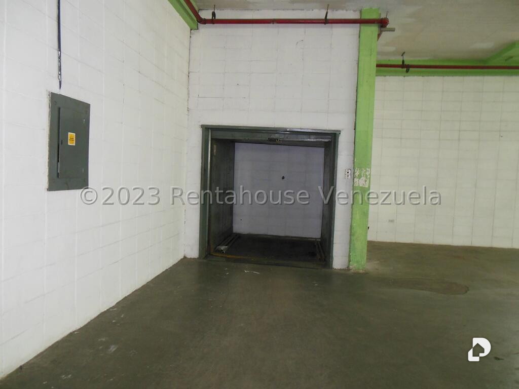 Local comercial en La Yaguara, Caracas