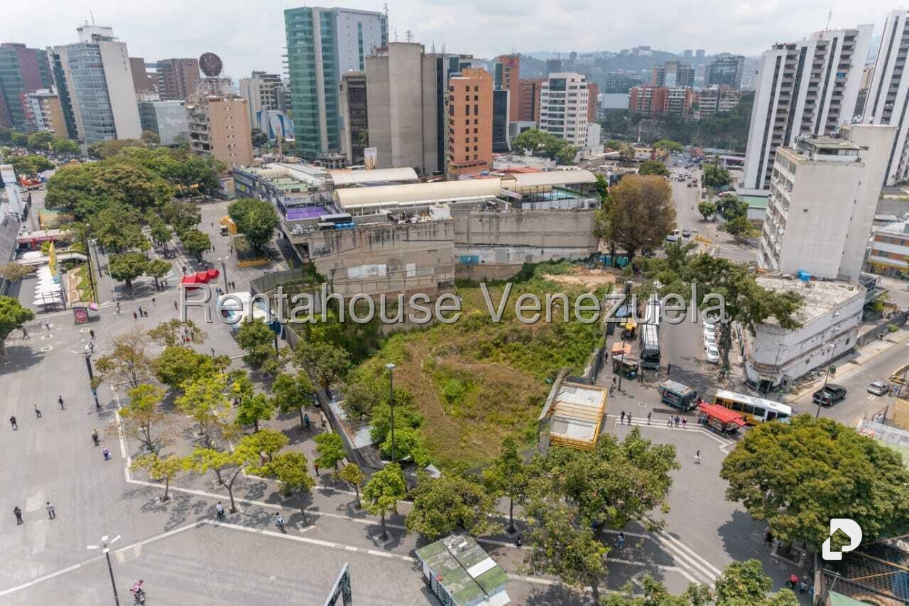 Terreno en El Rosal, Caracas – 1