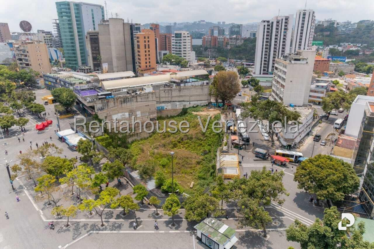 Terreno en El Rosal, Caracas – 8