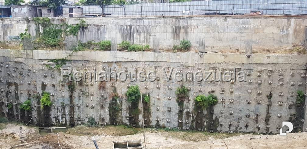 Terreno en El Rosal, Caracas – 10