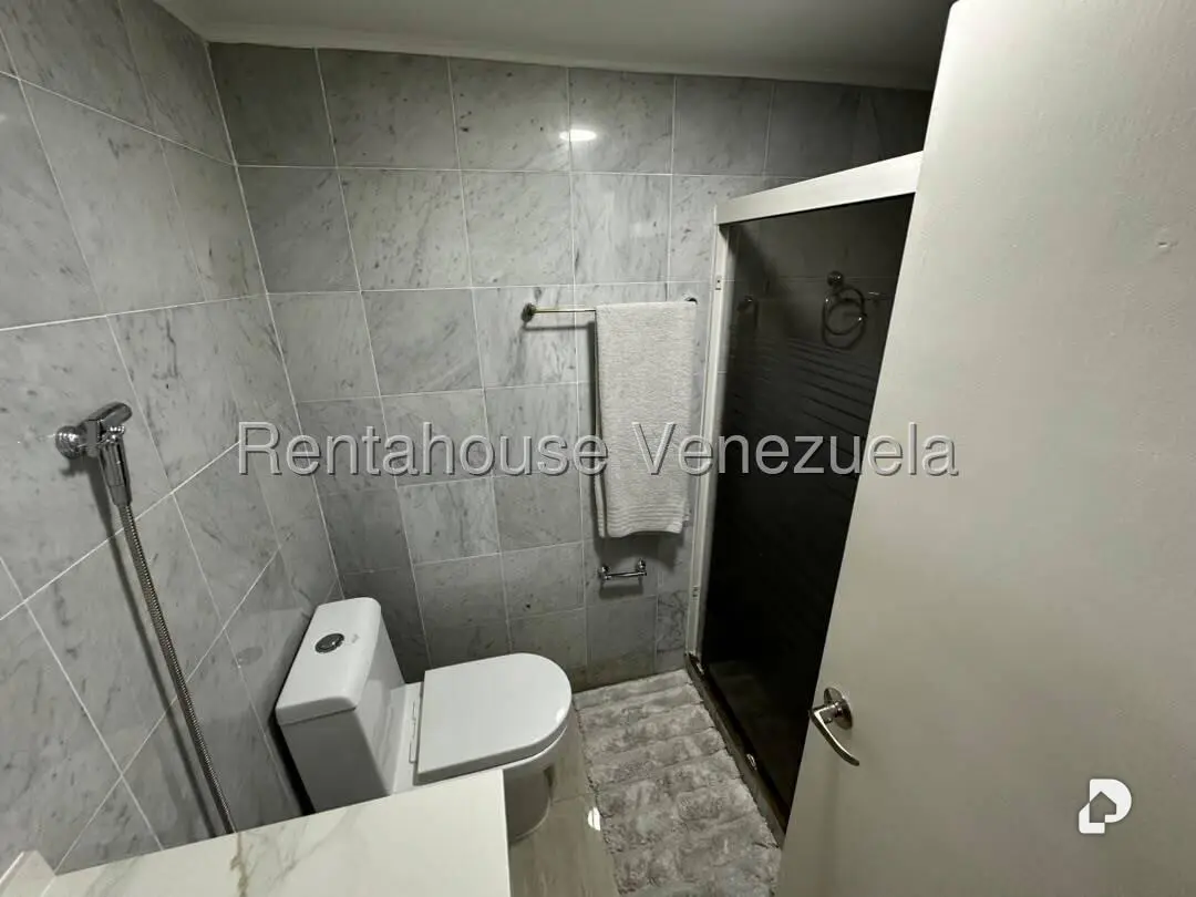 Apartamento en Altamira, Caracas – 11