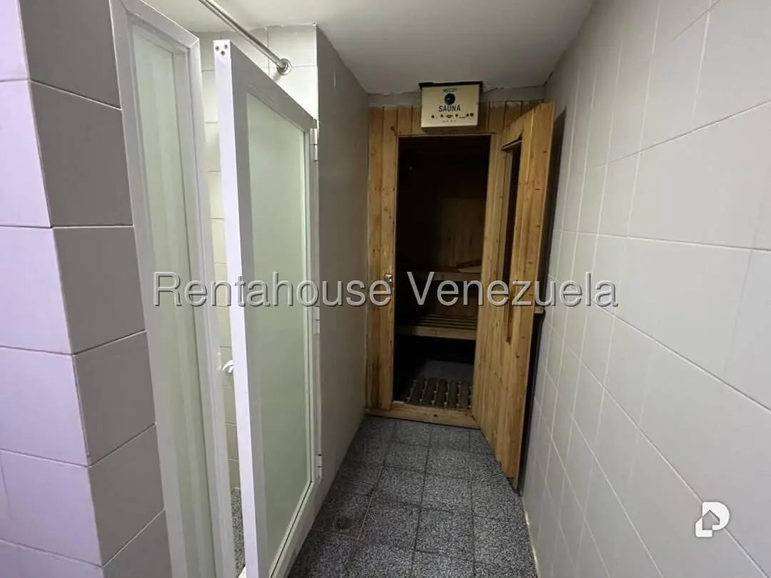 Apartamento en Altamira, Caracas – 16